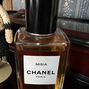 Chanel exclusive Misia perfume